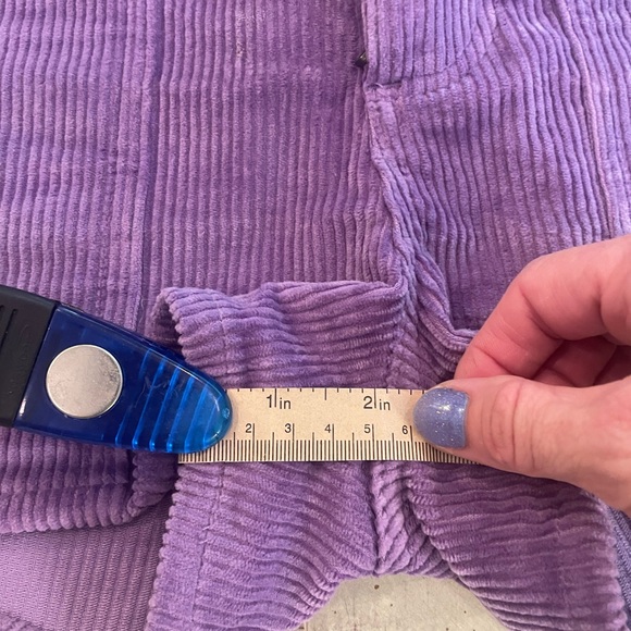 Women’s HAMMIES retro corduroy shorts - Picture 7 of 7